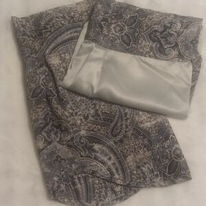 2 Elegant Paisley valances with Satin Accent